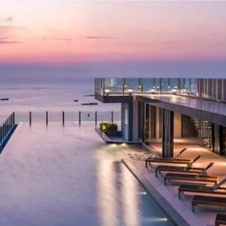 The Base Central Pattaya Exterior photo