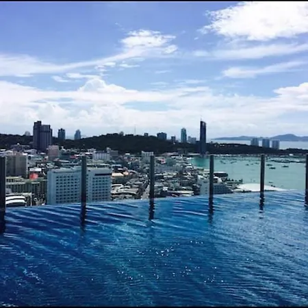 The Base Central Pattaya Exterior photo